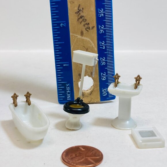 Dollhouse Miniatures Bathroom Set Plastic Vintage unbranded Tub Toilet Sink - Picture 3 of 5